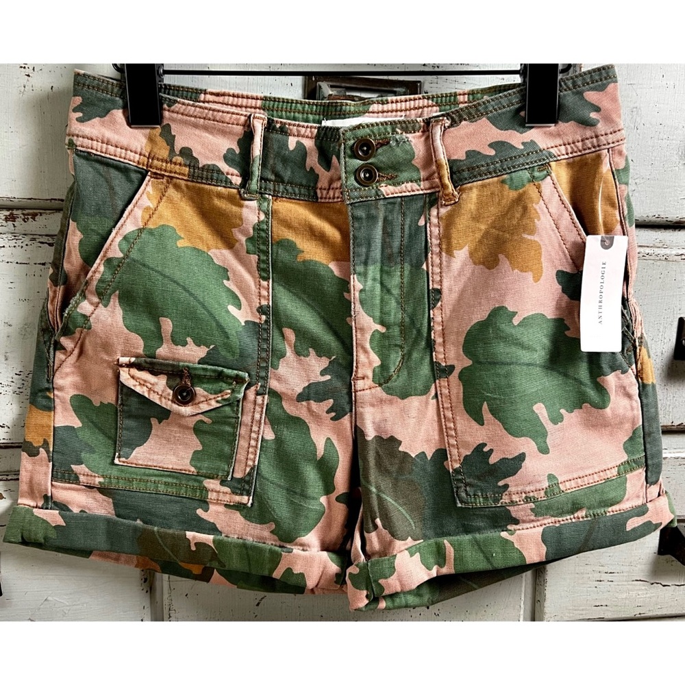 Anthropologie Wanderer Camo Shorts Size 26